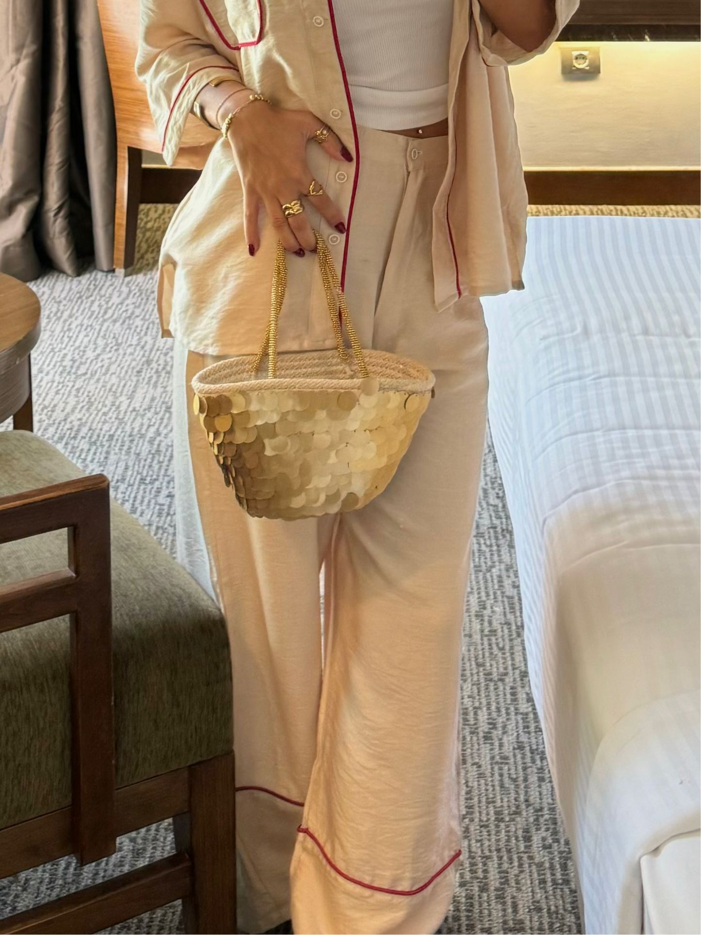 SEQUINS SPARKLE IN GOLD