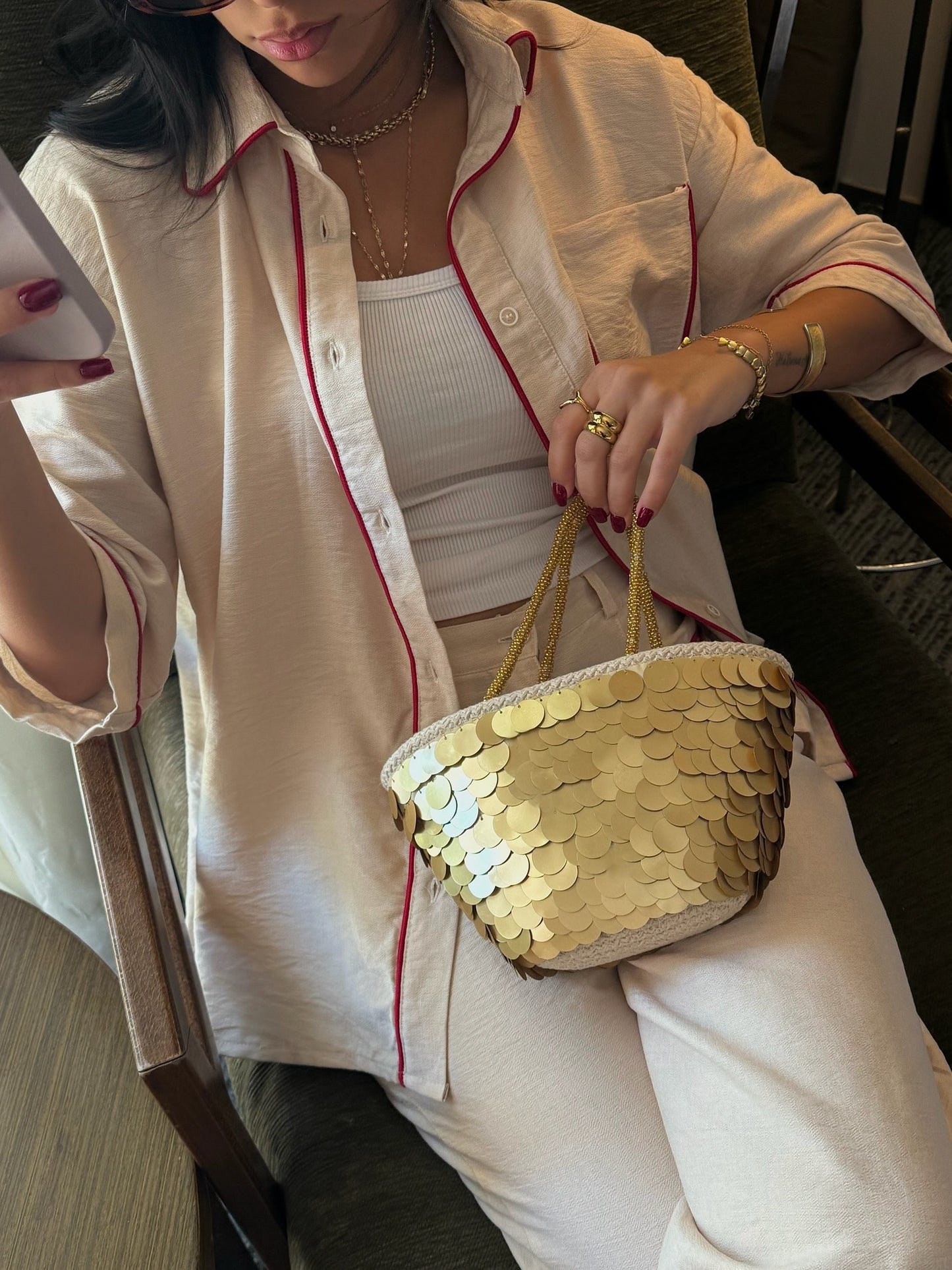 SEQUINS SPARKLE IN GOLD